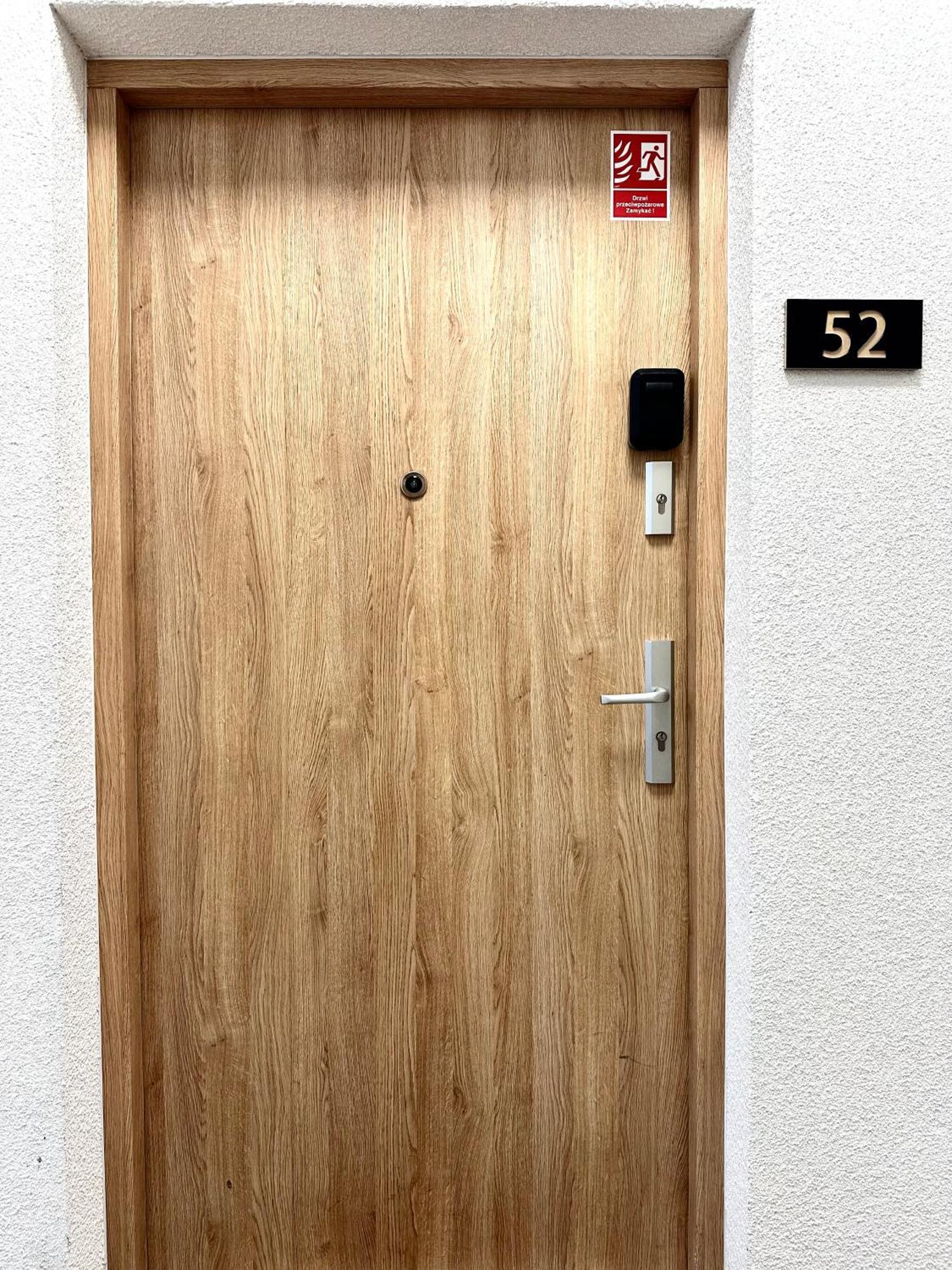 Zarembowicza 52 - Self Check-in 20h - Lift Wrocław